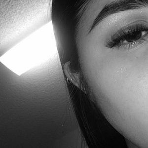 Meet your Posher, Evelia